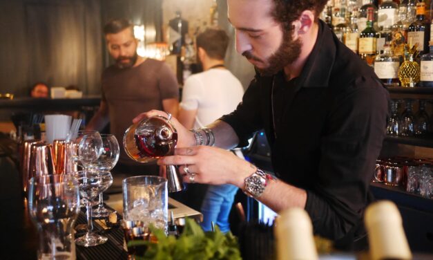 La marquise de Pompadour a son bar à Montorgueil, et on a aimé !