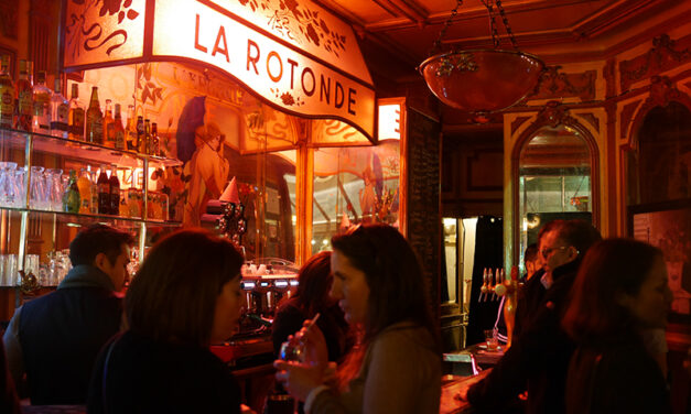 Bar l’Epoque : le bar latino dans une déco 1900