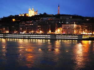 Apéro Terrasse Bord de Saone Lyon 😎🍹 @ espace privatisé bar bords de Saône